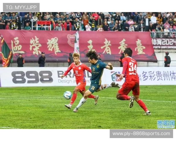 退役足球明星重返赛场背后的故事与未来计划解析